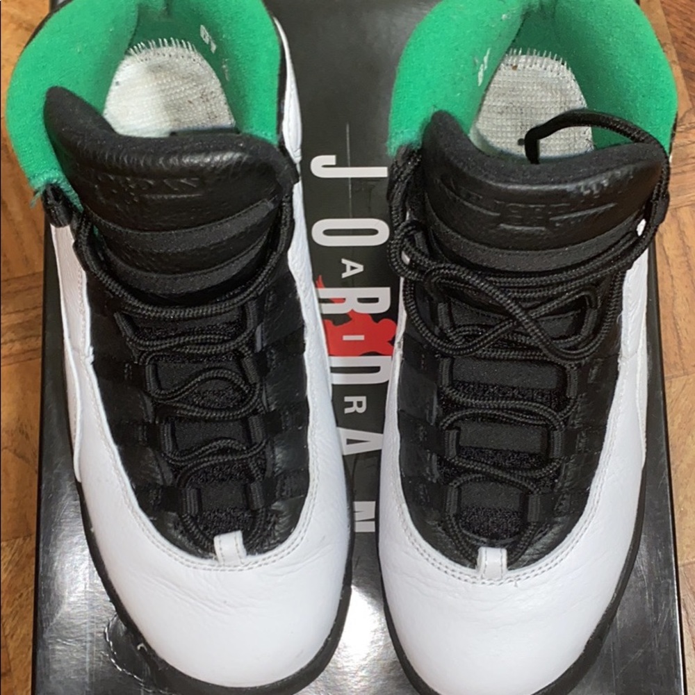 Grade school size 6 RETRO 10 Jordan